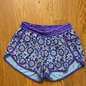 lululemon tracker short size 8